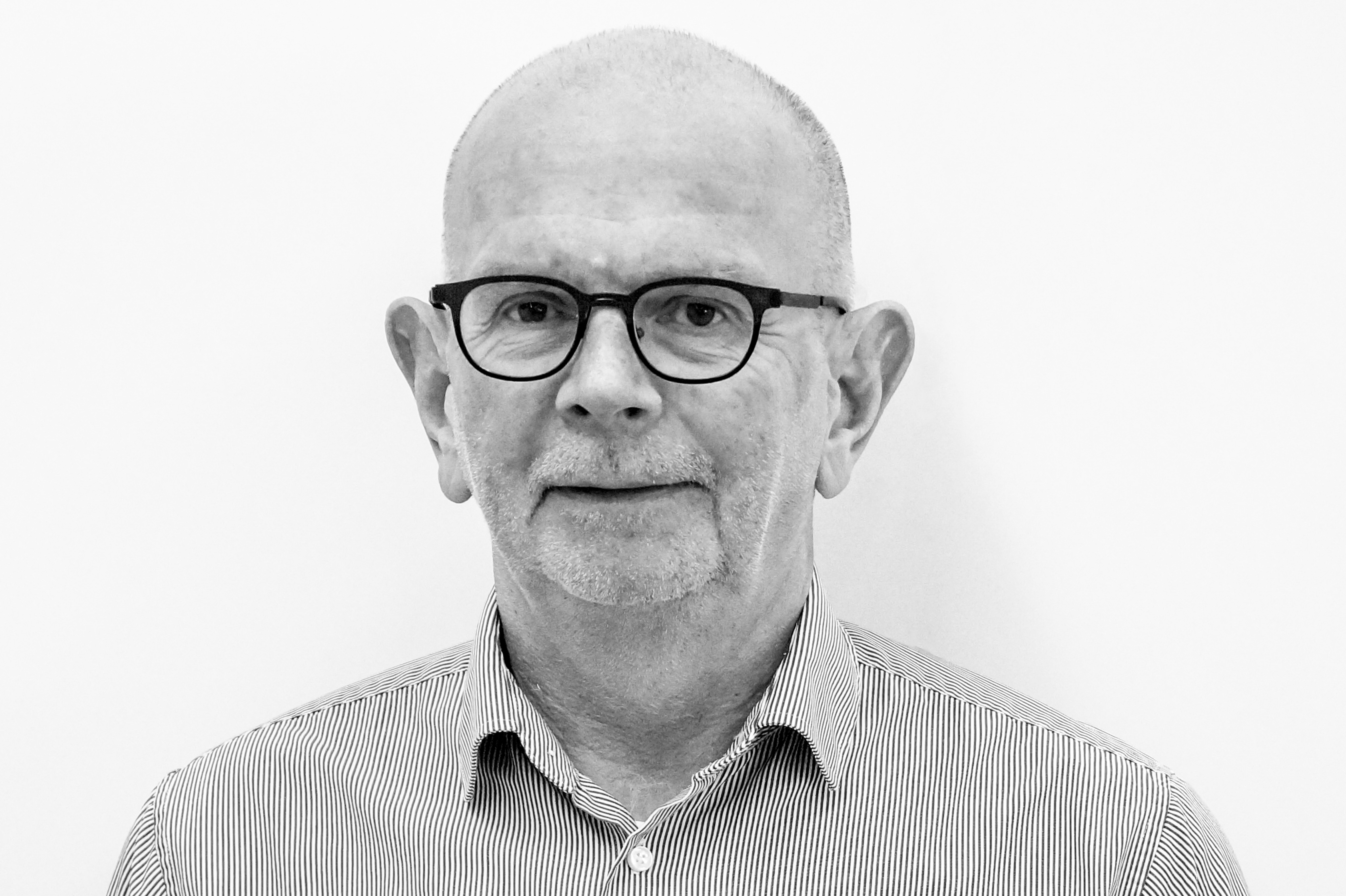 Henrik Boettern Jensen Red Sh Web