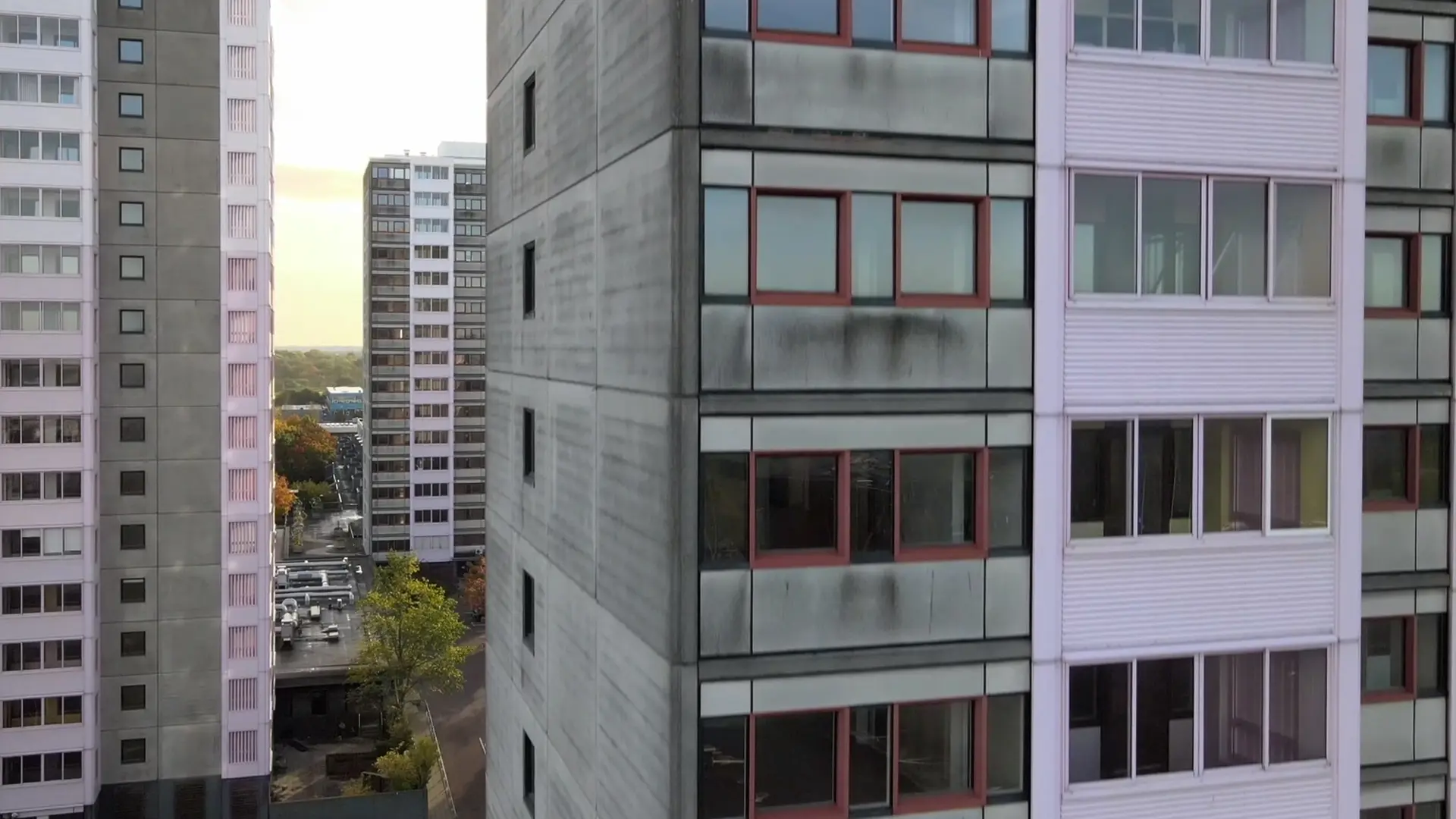 Droneoptagelse Af Fem Hoejhuse