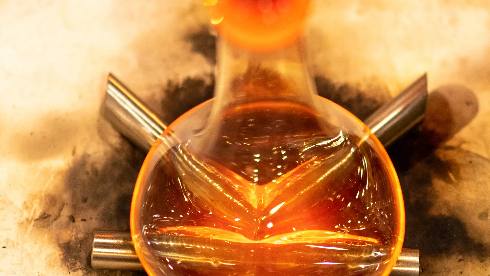 Karaflen Smeltes Ned Ovet Et K