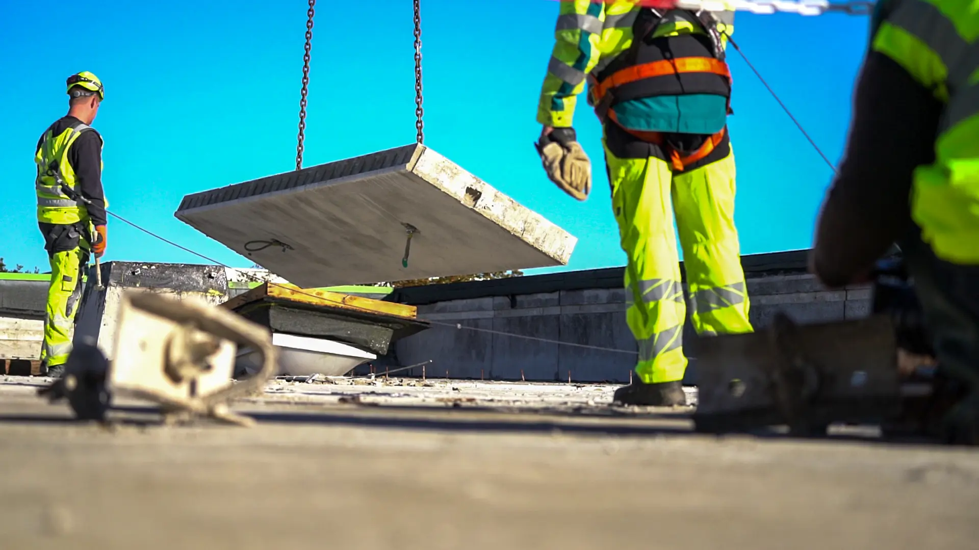 Gellerupparken_betonelement kranes